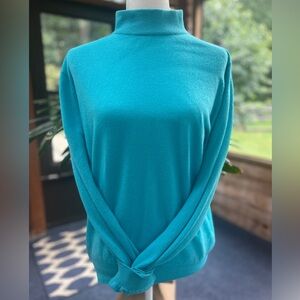 Charter Club 100% Cashmere mock neck sweater. Size Large.